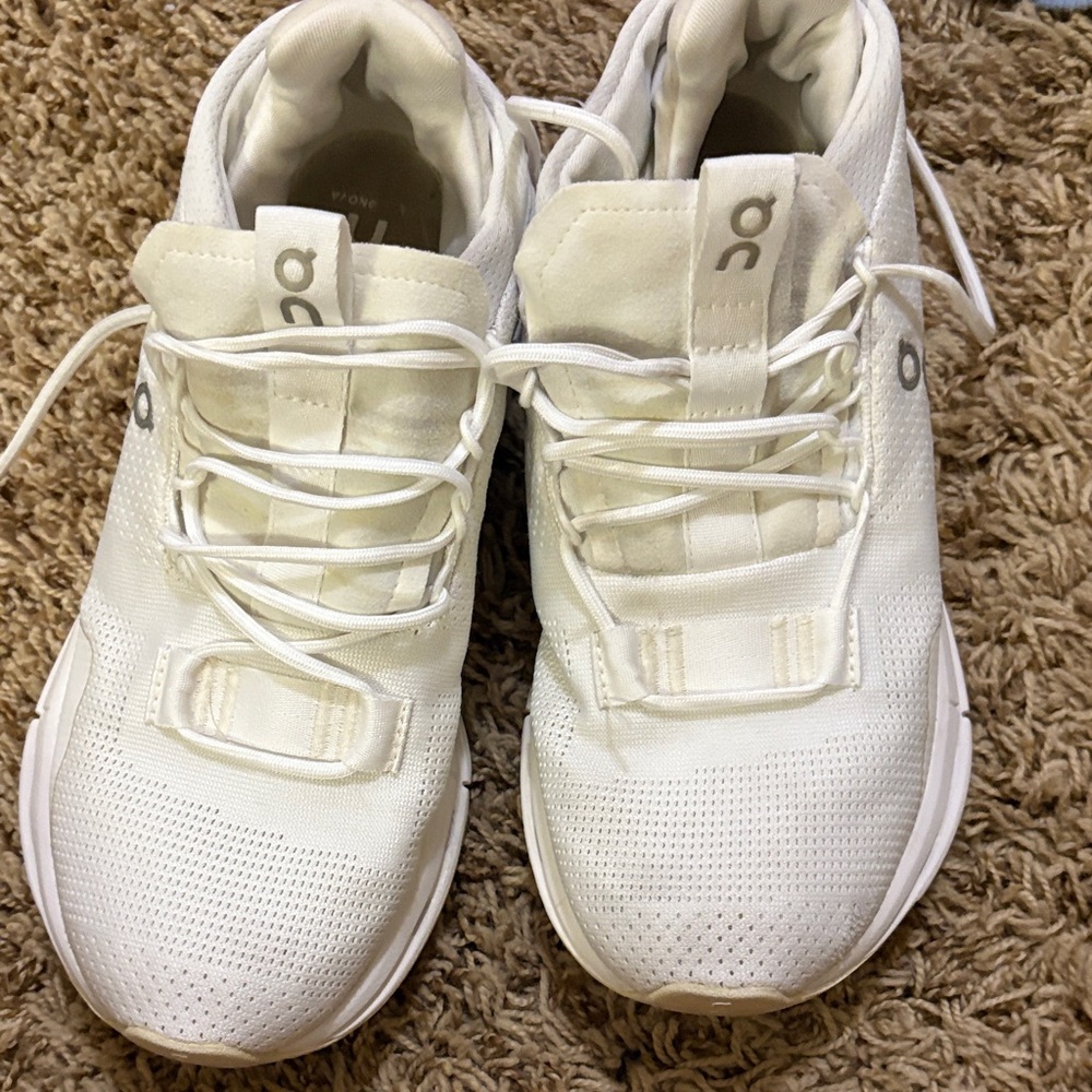 On cloud womens shoes